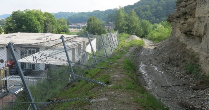 BSV12-00137_Stadt-Biberach_Steinschlagschutzzaun-Kiesgrube-Ulmer-Straße_2013-06_26-1024x1024